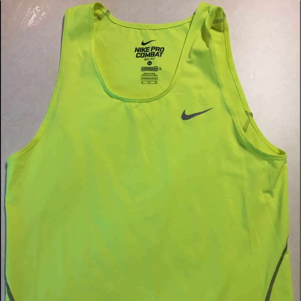 Compression XL nike workout shirt